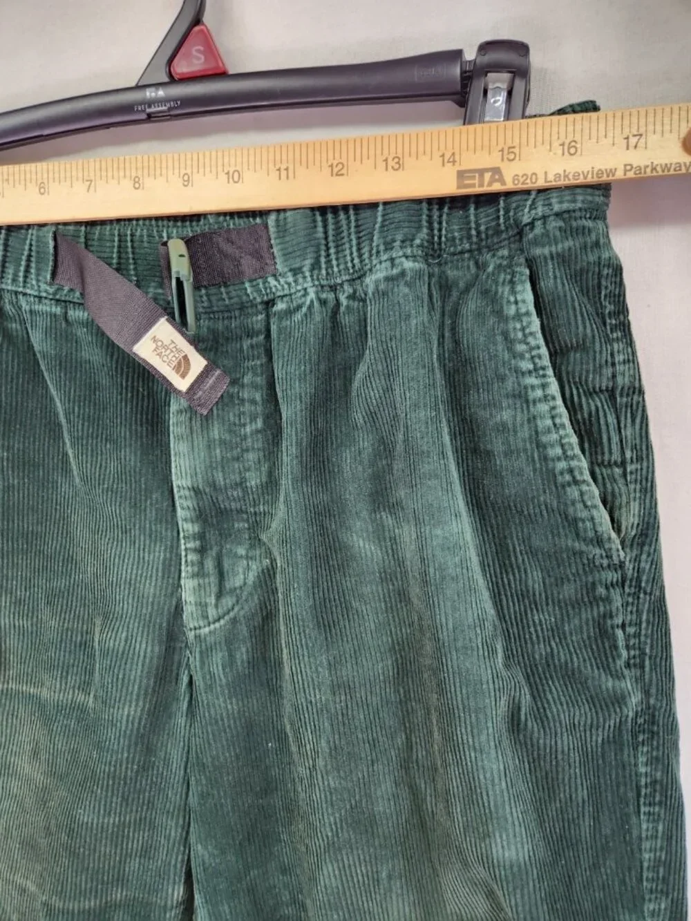 The North Face Berkeley Cord Field Corduroy Trousers Pants Mens Medium